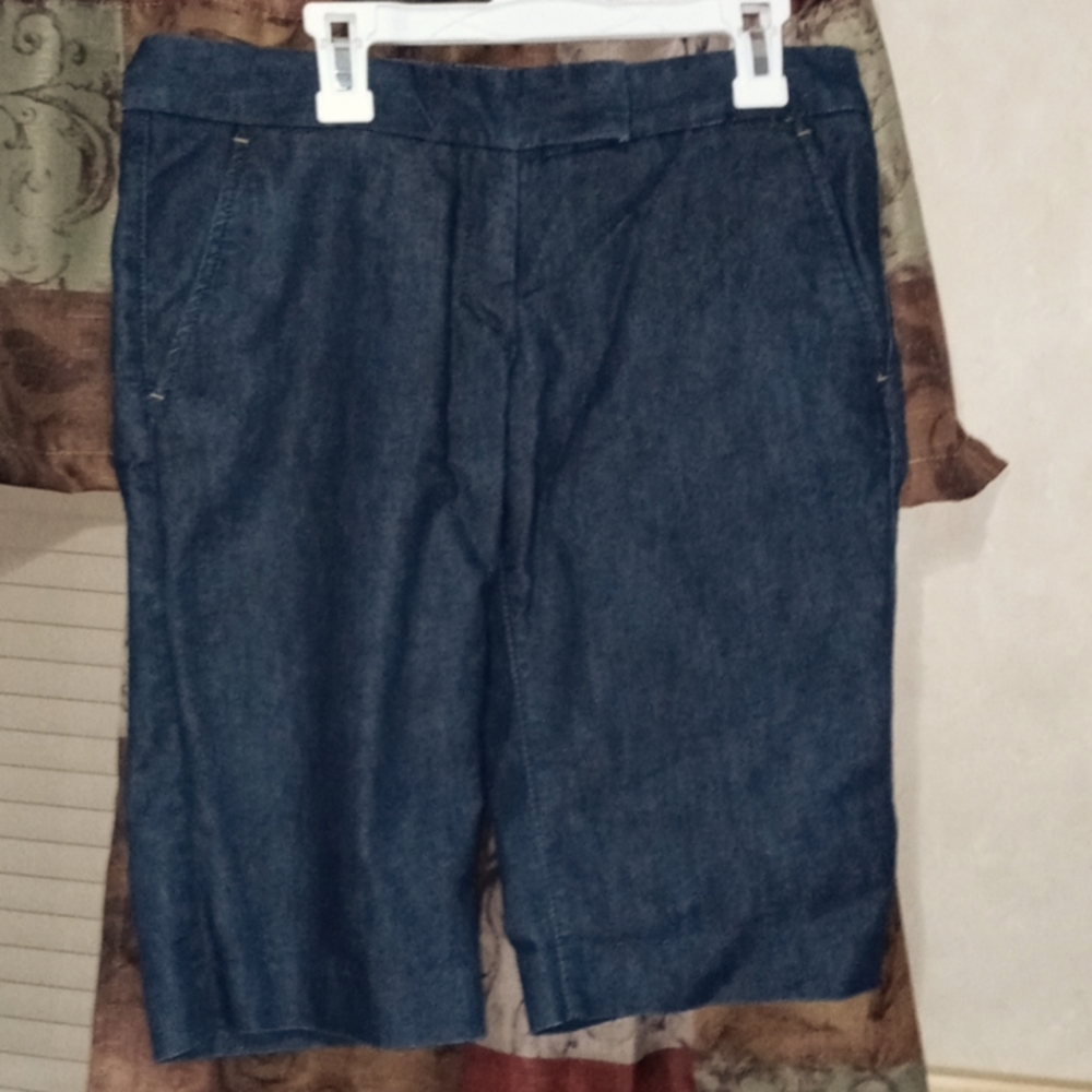 Womens Express size 28 Bermuda shorts
